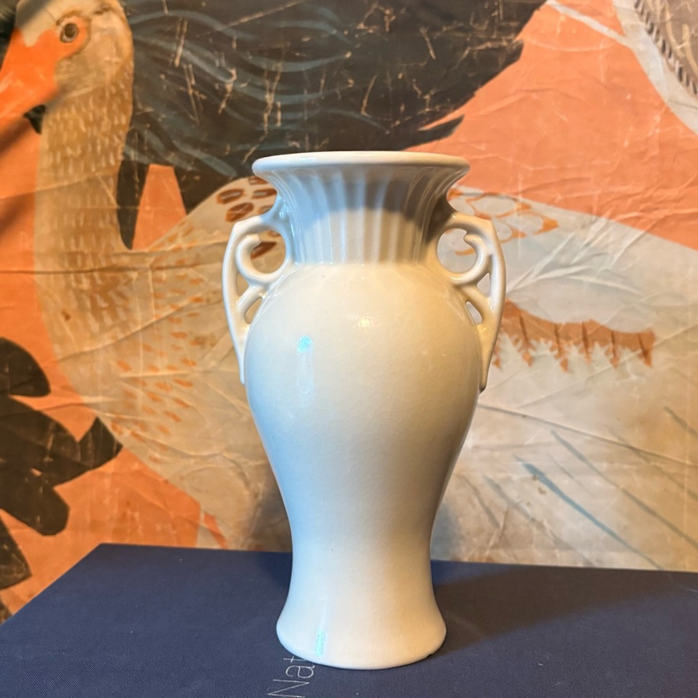 VINTAGE ABINGDON POTTERY 7INCH VASE ORNATE DOUBLE HANDLE